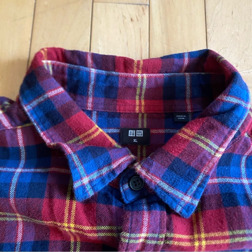 Uniqlo Plaid Flannel size XL - Picture 3 of 8